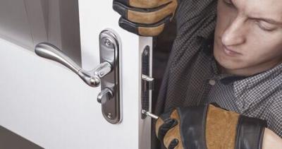 Emergency Locksmith Services at Your Doorstep