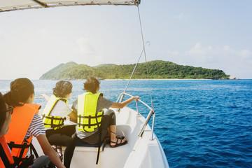 Try the Andaman Island Hopping Trip to Explore Havelock’s Virgin Islands
