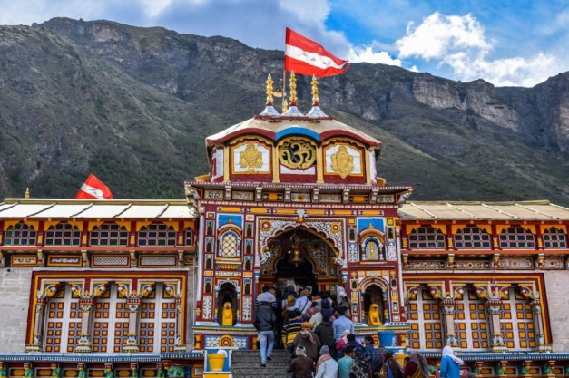 Ready to Explore Char Dham? Book Our Exclusive Holiday Package Today!