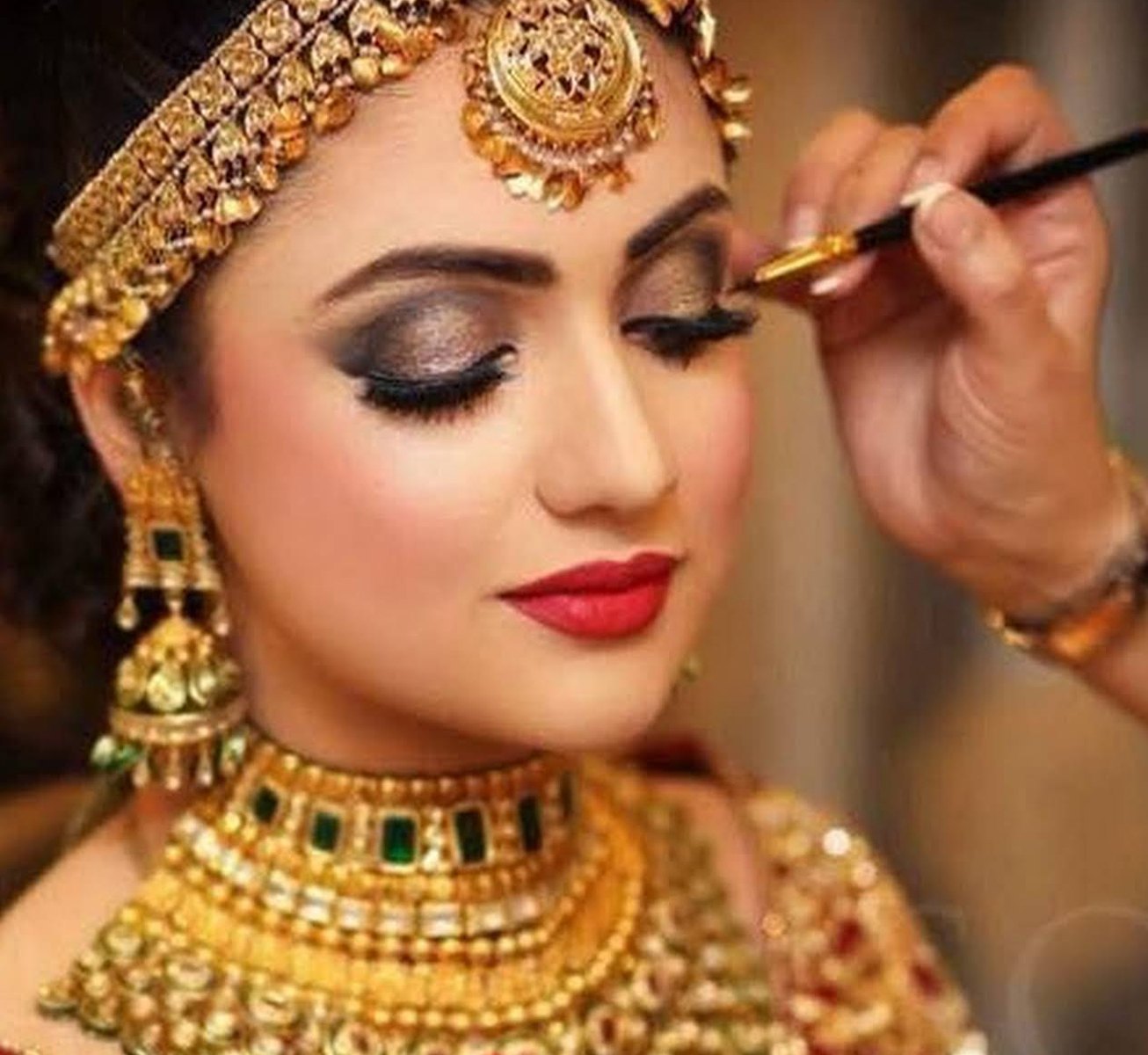 Unveiling Your Dream Look: LYRA Salon - Calicut's Best Bridal Makeup Studio