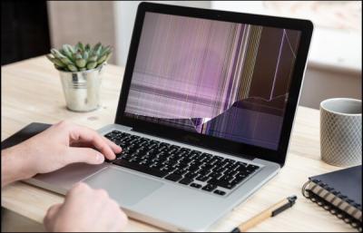 Apple MacBook Screen Replacement in Delhi | iCure Solutions