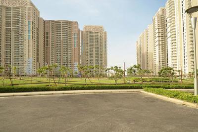 Buy DLF Park Place Apartment in Gurgaon - Gurgaon Apartments, Condos