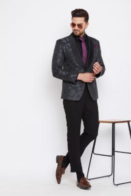 Where can I find the best quality men's suit? - Delhi Other