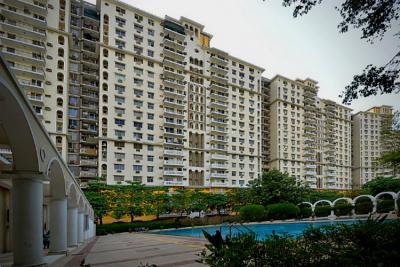 DLF Beverly Park Apartment on MG Road for Lease 