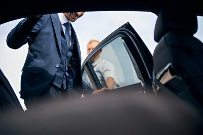 Chauffeur Airport Transfer - All Aboard Transport