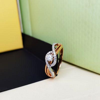 Twisted Diamond ring in 18K Rose Gold