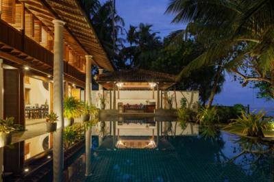 Book Absolute Beachfront Villa in Sri Lanka for Ultimate Holiday Experience