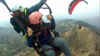 Book paragliding in Shimla