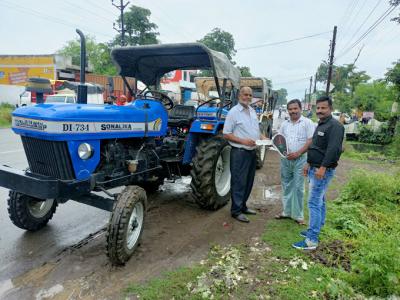 Seizing tractor - Pune Trucks, Vans