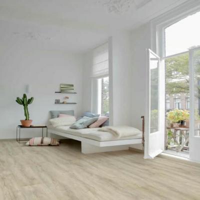 oak laminate flooring Lymm