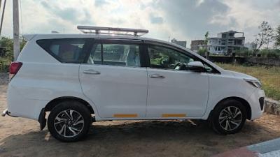 Innova crysta on rent Jaipur