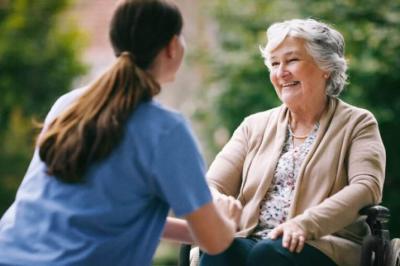 Expert Elderly Care Services: Compassionate Home Assistance