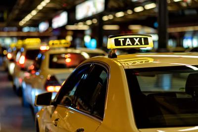 Airport Taxis in Tunbridge Wells - Liverpool Other