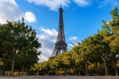 Affordable London to Paris Tour - London Other