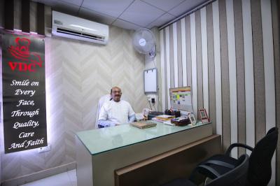 Top Dentist In Lucknow - Lucknow Other