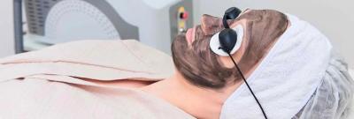 Carbon Laser Peel Treatment In Noida Achieve Glowing, Clear Skin