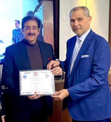 Sandeep Marwah Honored as Patron of Commonwealth SME Club in London