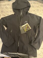 Arc’teryx Mens Beta LT Black Gore-tex Jacket. Small